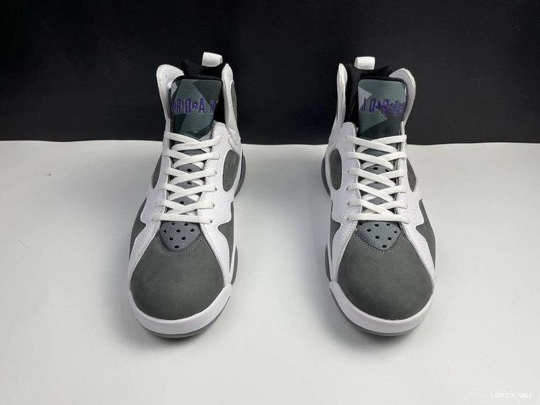 Reps (2021) 7 Flint  Retro Jordan CU9307-100  0523